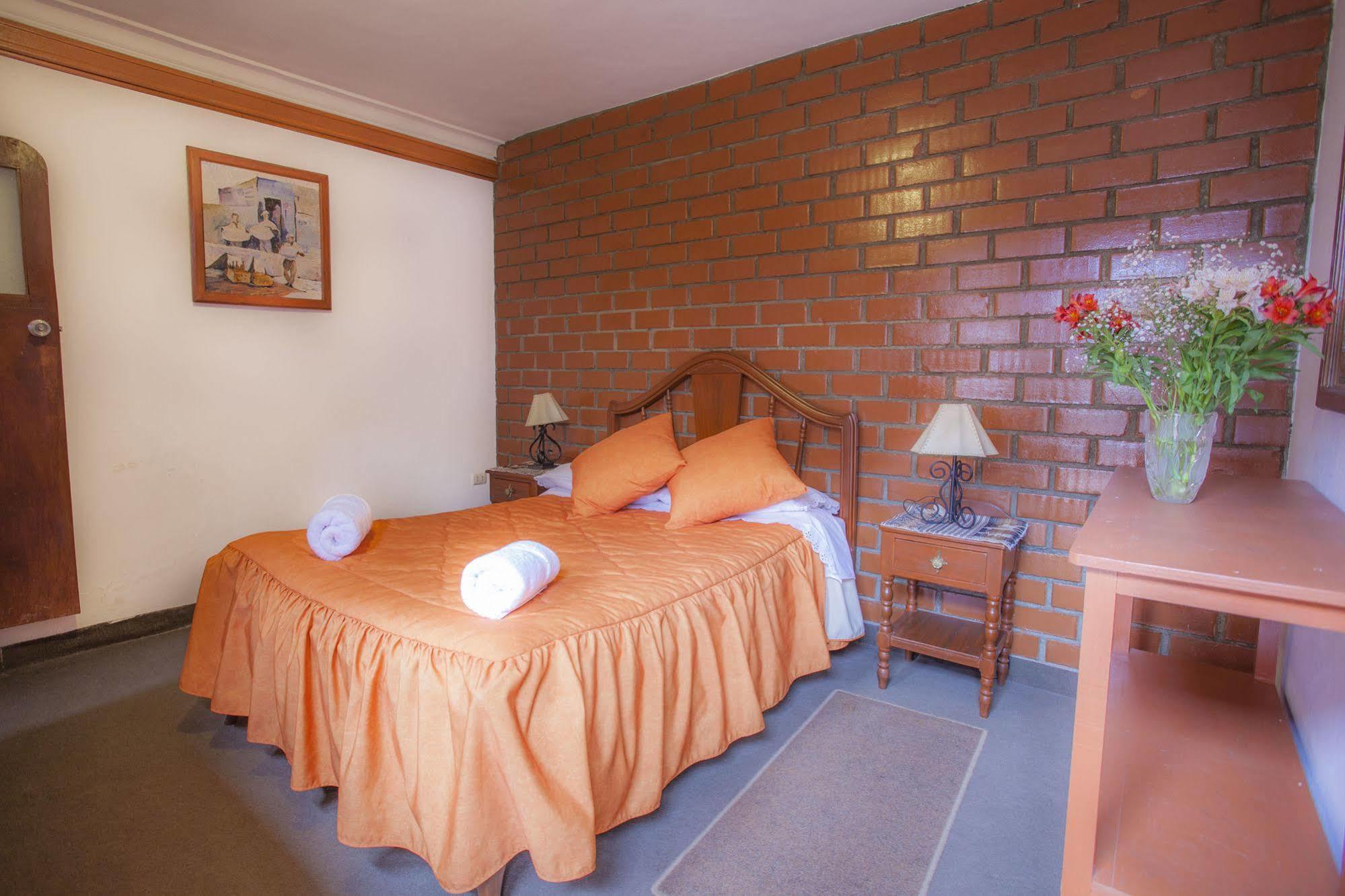 Alojamiento Soledad Huaraz  Exterior foto